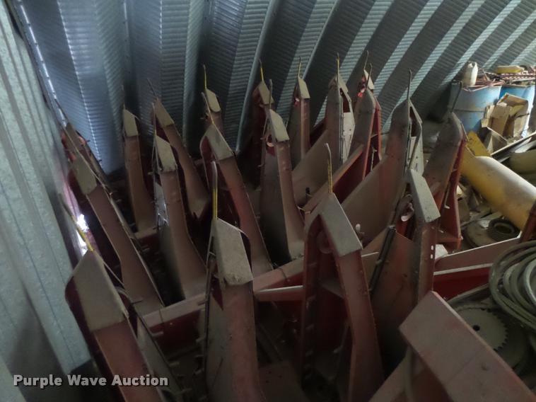 image for item DC3901 (12) Hesston Head Hunter units