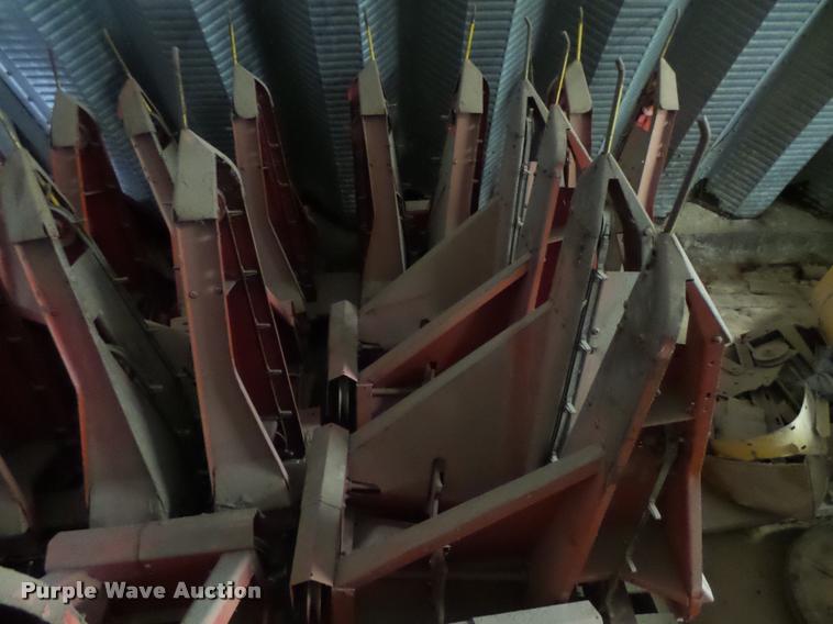 image for item DC3901 (12) Hesston Head Hunter units