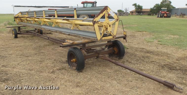 image for item DC3904 New Holland bat reel