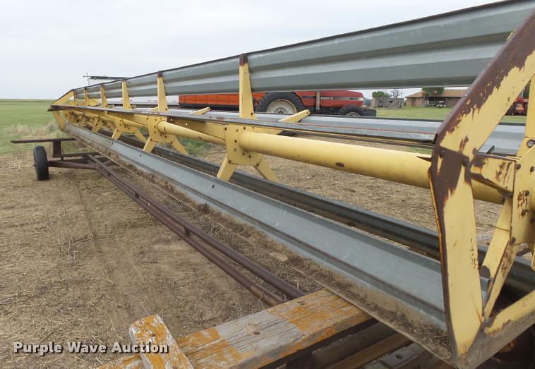 image for item DC3904 New Holland bat reel