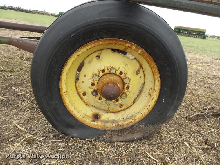 image for item DC3904 New Holland bat reel