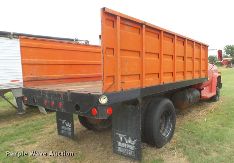 image for item DC3905 1978 GMC Sierra 6000 grain truck