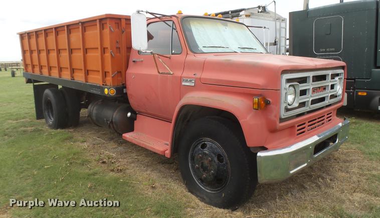 image for item DC3905 1978 GMC Sierra 6000 grain truck