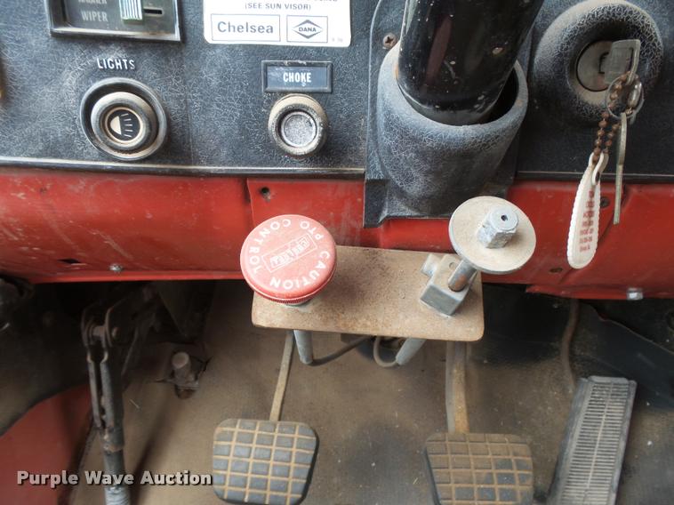 image for item DC3905 1978 GMC Sierra 6000 grain truck