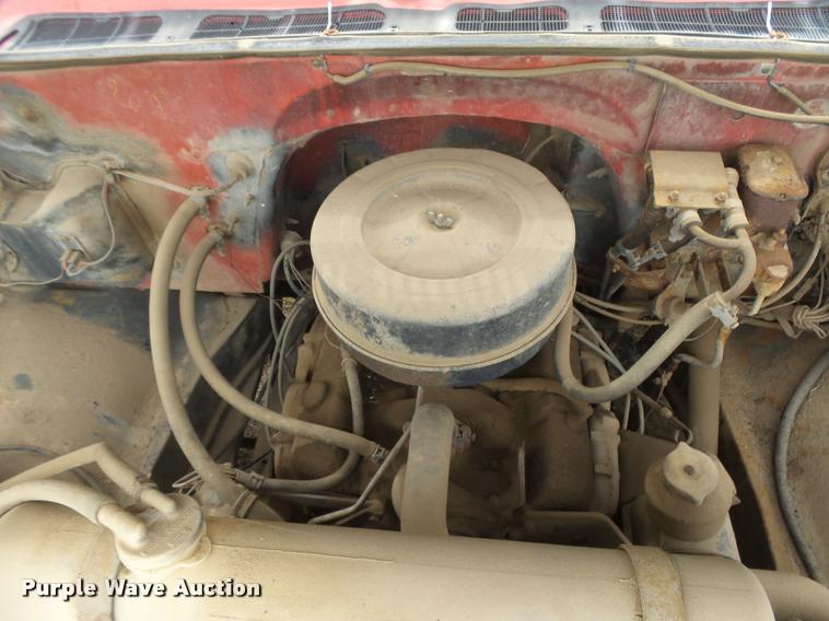 image for item DC3905 1978 GMC Sierra 6000 grain truck