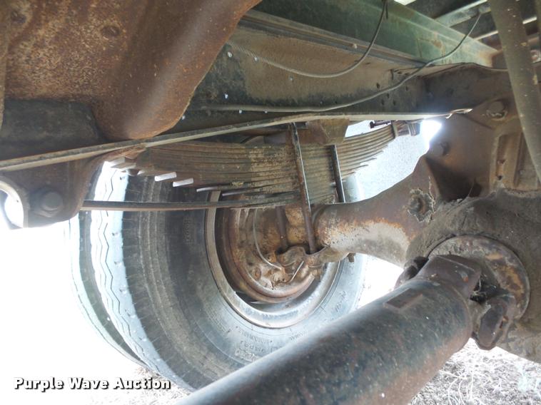 image for item DC3905 1978 GMC Sierra 6000 grain truck