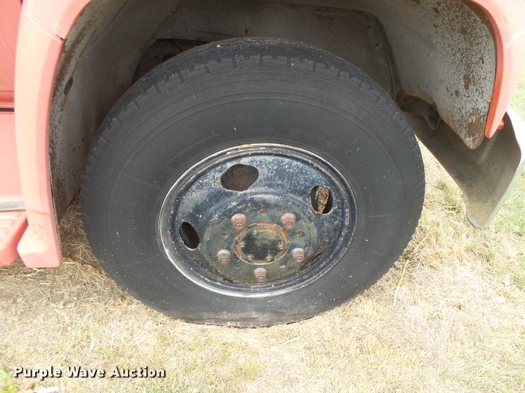 image for item DC3905 1978 GMC Sierra 6000 grain truck