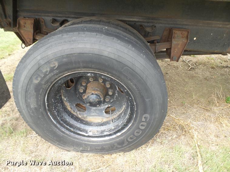 image for item DC3905 1978 GMC Sierra 6000 grain truck