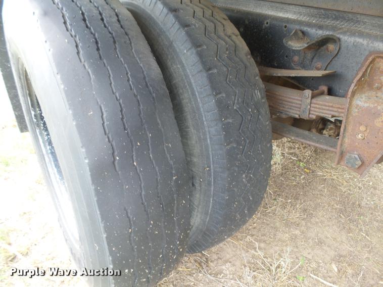 image for item DC3905 1978 GMC Sierra 6000 grain truck