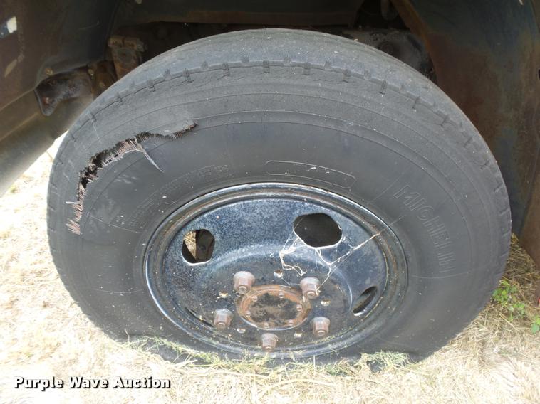 image for item DC3905 1978 GMC Sierra 6000 grain truck