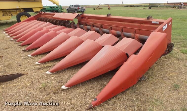 image for item DC3906 Clark corn head