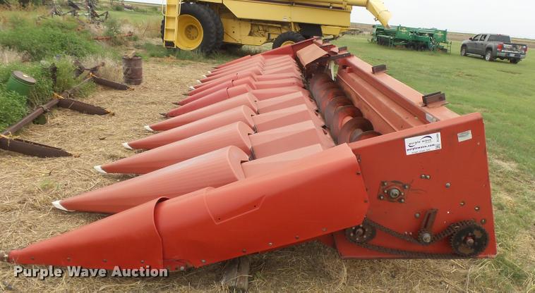 image for item DC3906 Clark corn head