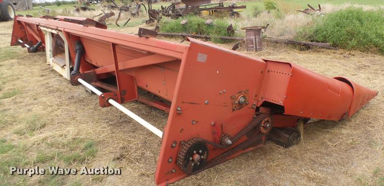 image for item DC3906 Clark corn head