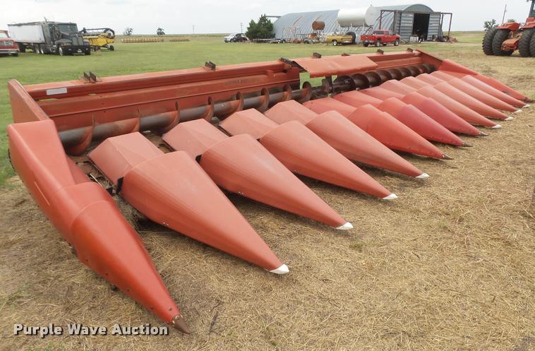 image for item DC3906 Clark corn head