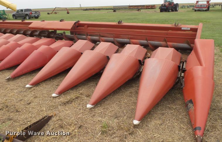 image for item DC3906 Clark corn head