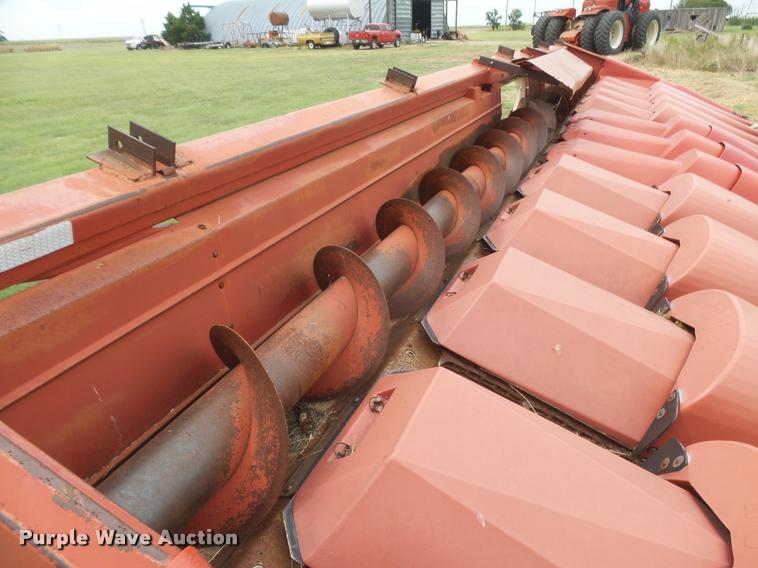 image for item DC3906 Clark corn head