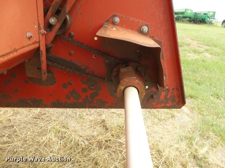 image for item DC3906 Clark corn head