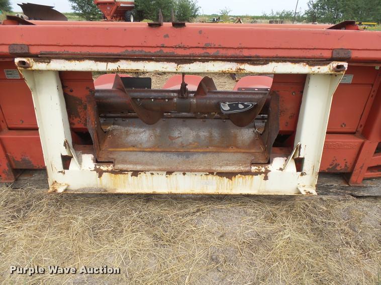 image for item DC3906 Clark corn head