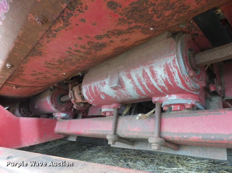 image for item DC3906 Clark corn head