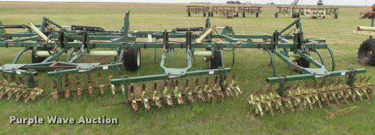 image for item DC3909 QuinStar Fallow Master II FM-35 sweep plow