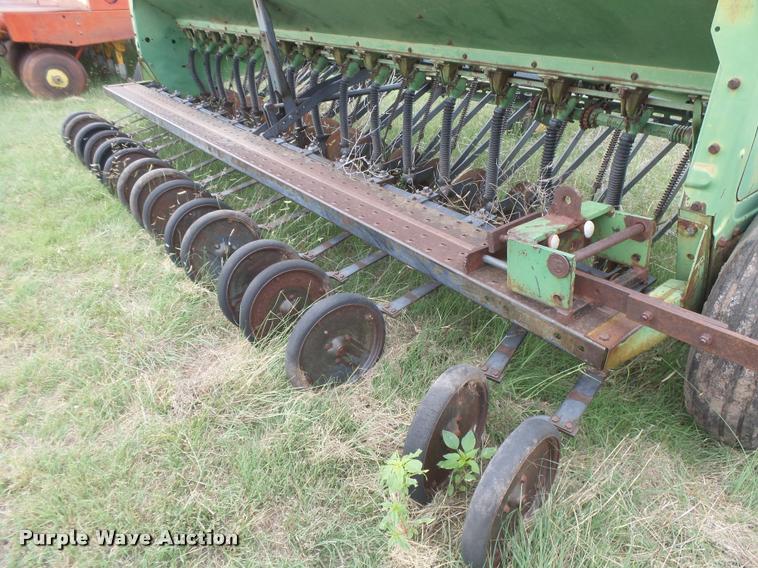 image for item DC3910 (2) John Deere 8200 hoe grain drills