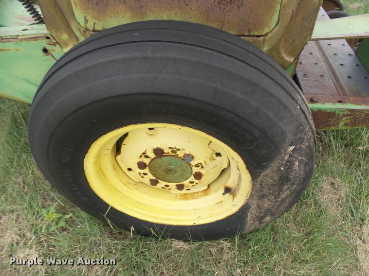 image for item DC3910 (2) John Deere 8200 hoe grain drills