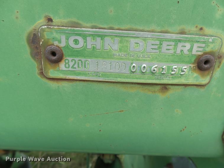 image for item DC3910 (2) John Deere 8200 hoe grain drills