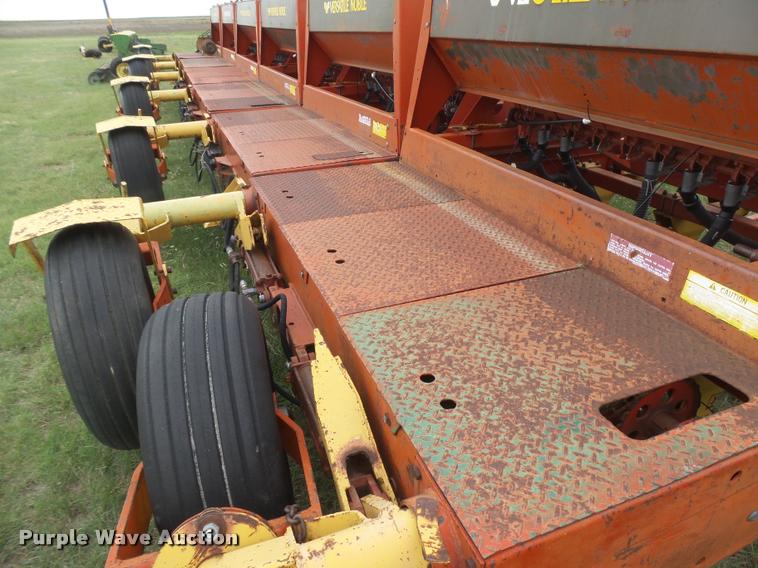 image for item DC3911 1981 Versatile Noble 2000 hoe grain drill