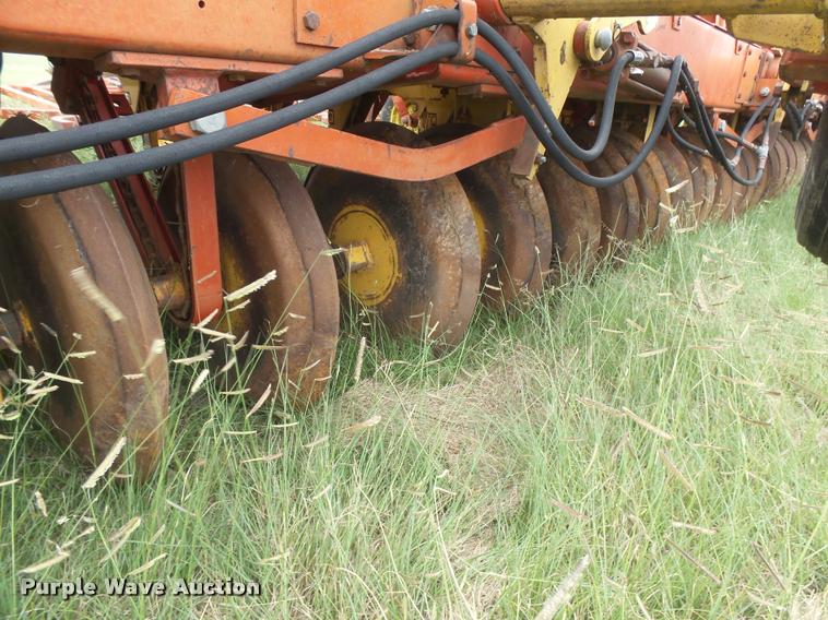 image for item DC3911 1981 Versatile Noble 2000 hoe grain drill