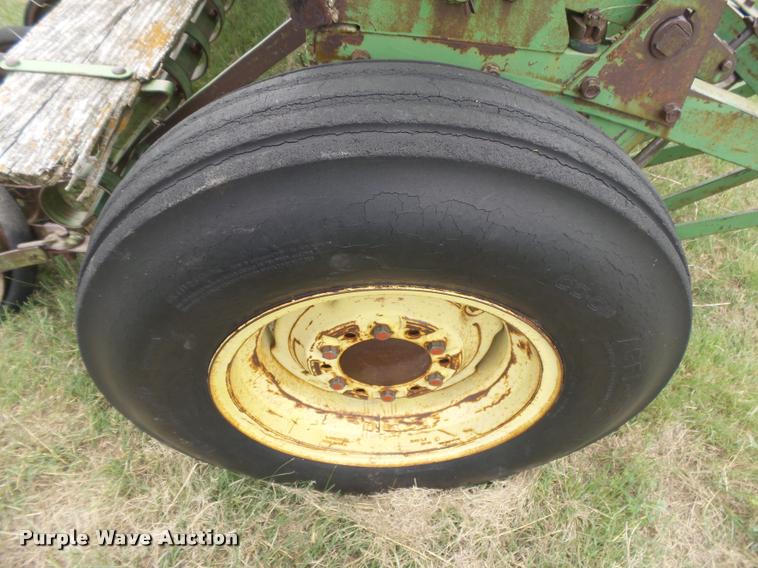 image for item DC3912 (2) John Deere DRA hoe grain drills