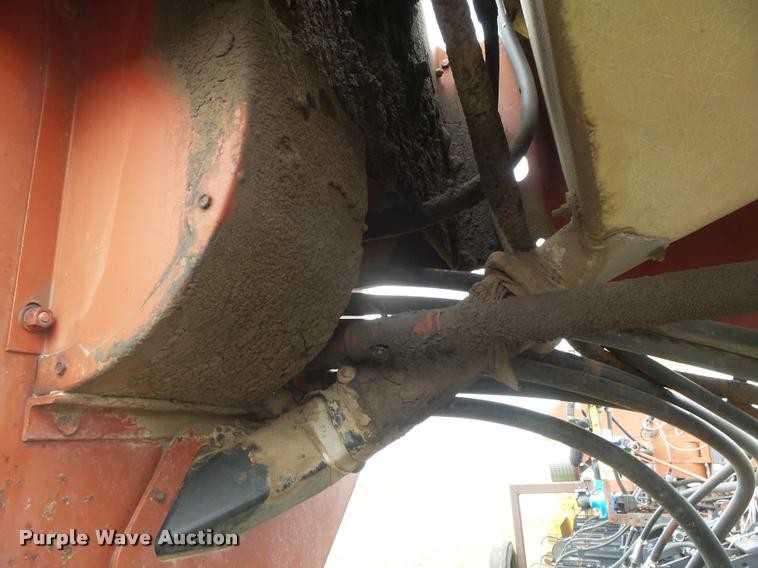 image for item DC3918 (2) International 500 no-till planter