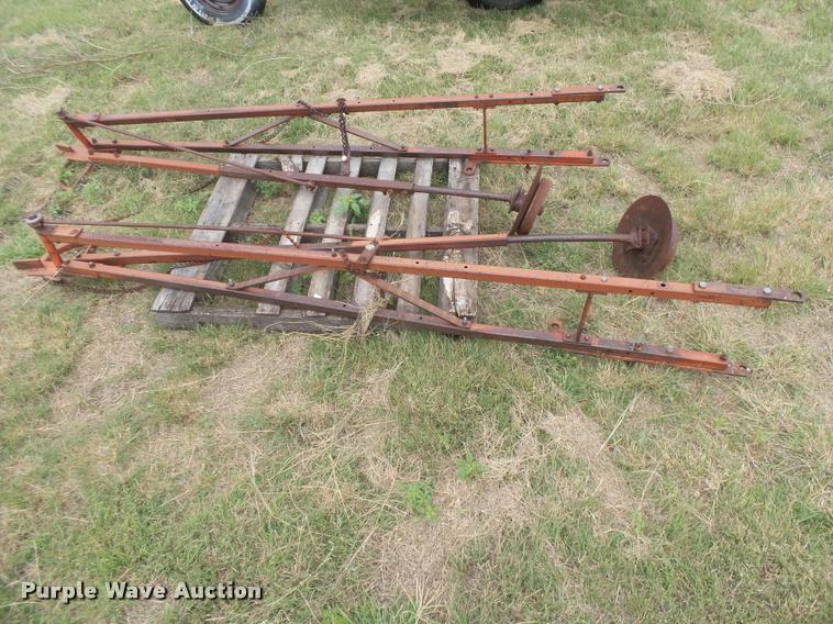 image for item DC3918 (2) International 500 no-till planter