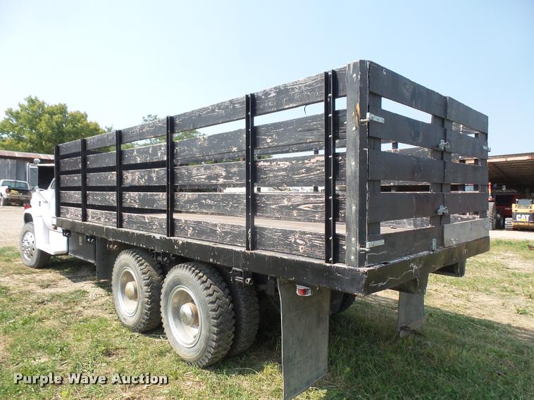 image for item DC5353 1977 Chevrolet C65 flatbed truck