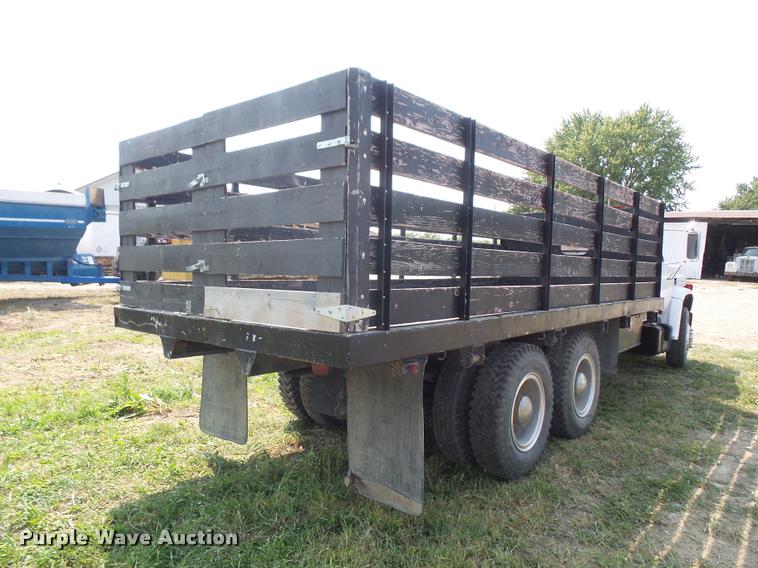 image for item DC5353 1977 Chevrolet C65 flatbed truck