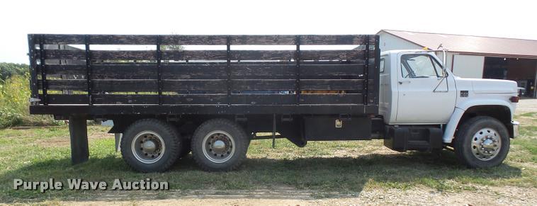 image for item DC5353 1977 Chevrolet C65 flatbed truck