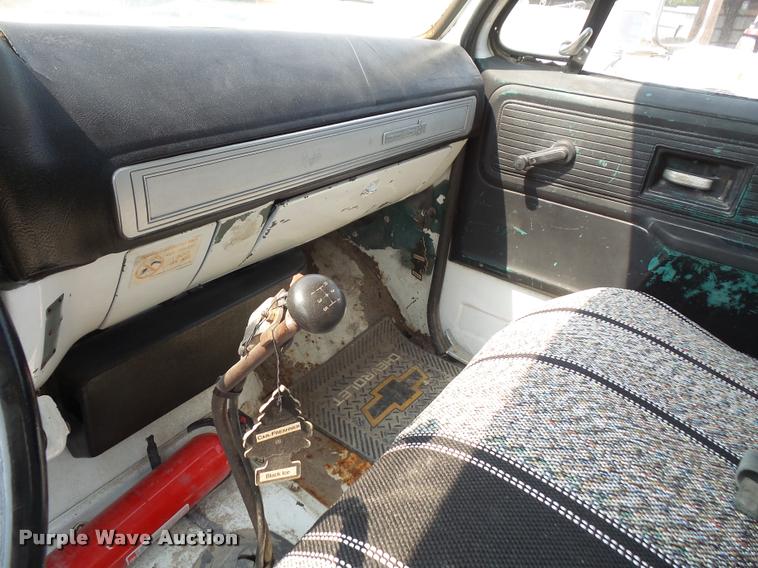 image for item DC5353 1977 Chevrolet C65 flatbed truck