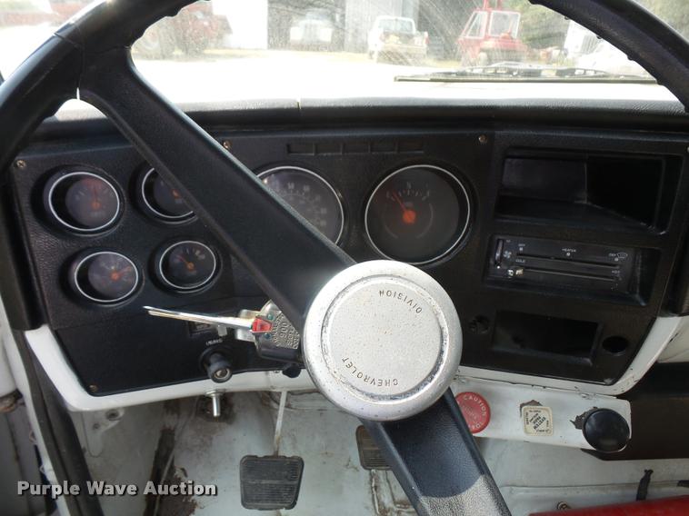 image for item DC5353 1977 Chevrolet C65 flatbed truck