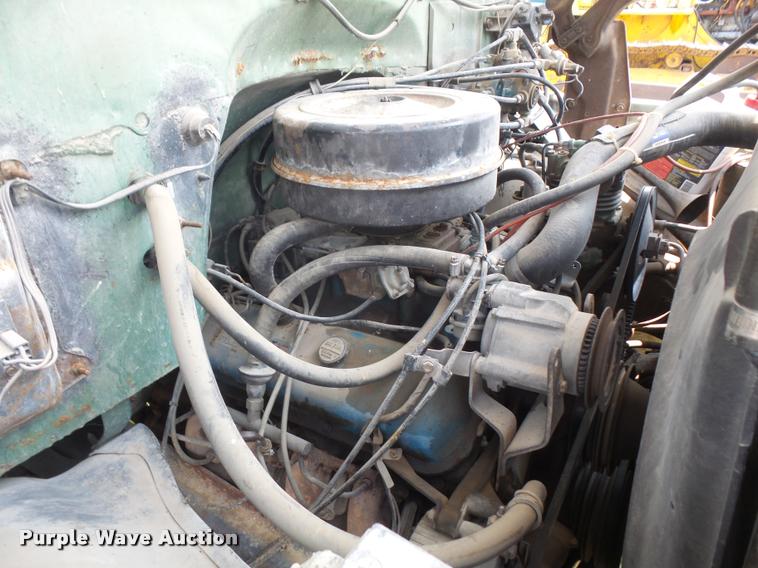 image for item DC5353 1977 Chevrolet C65 flatbed truck