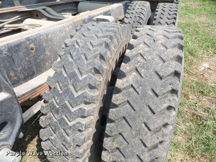 image for item DC5353 1977 Chevrolet C65 flatbed truck