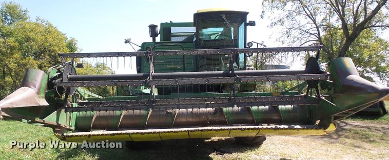 image for item DC5361 1981 John Deere 6620 Turbo combine
