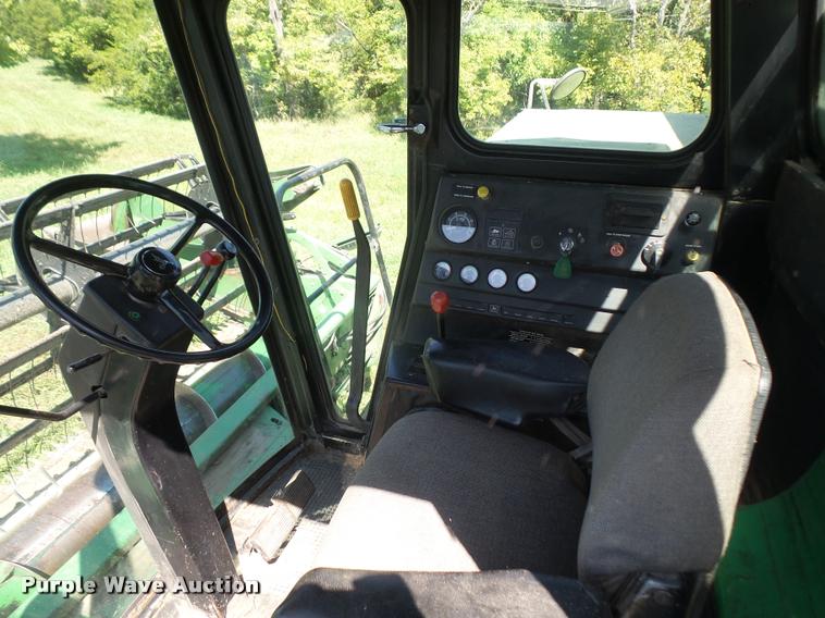 image for item DC5361 1981 John Deere 6620 Turbo combine