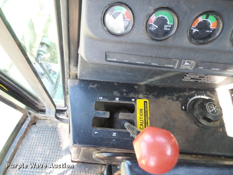 image for item DC5361 1981 John Deere 6620 Turbo combine