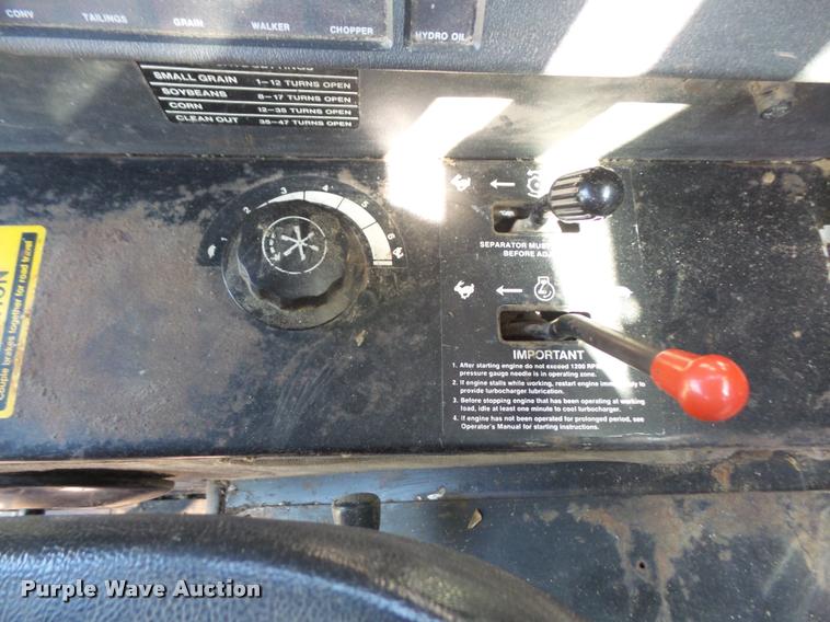 image for item DC5361 1981 John Deere 6620 Turbo combine