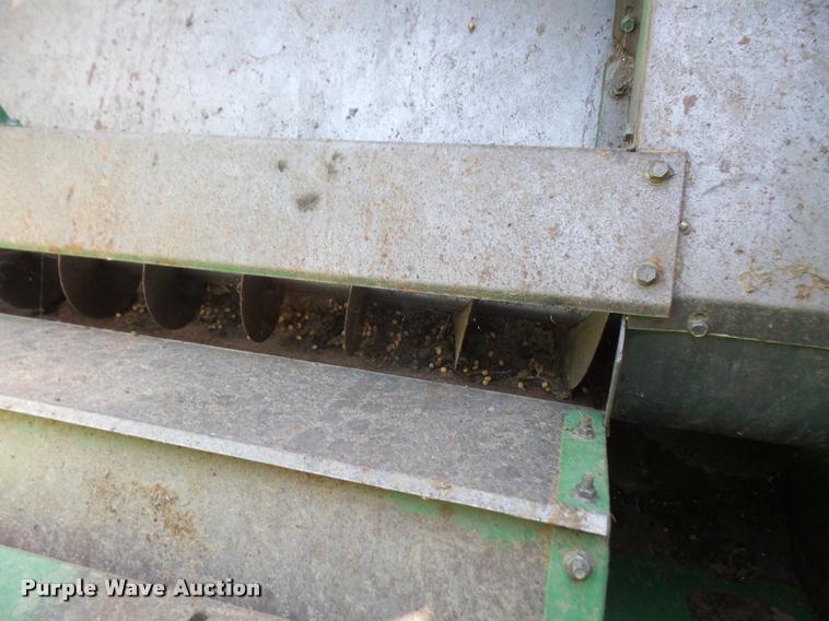 image for item DC5361 1981 John Deere 6620 Turbo combine