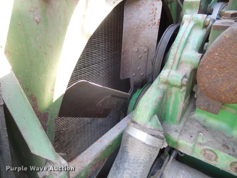 image for item DC5361 1981 John Deere 6620 Turbo combine