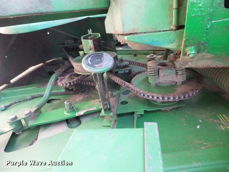 image for item DC5361 1981 John Deere 6620 Turbo combine