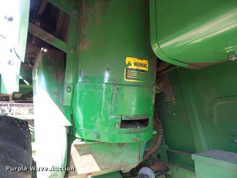 image for item DC5361 1981 John Deere 6620 Turbo combine