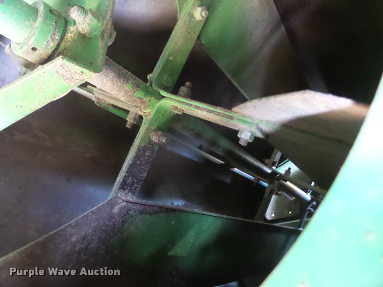 image for item DC5361 1981 John Deere 6620 Turbo combine