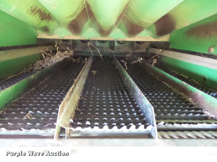 image for item DC5361 1981 John Deere 6620 Turbo combine