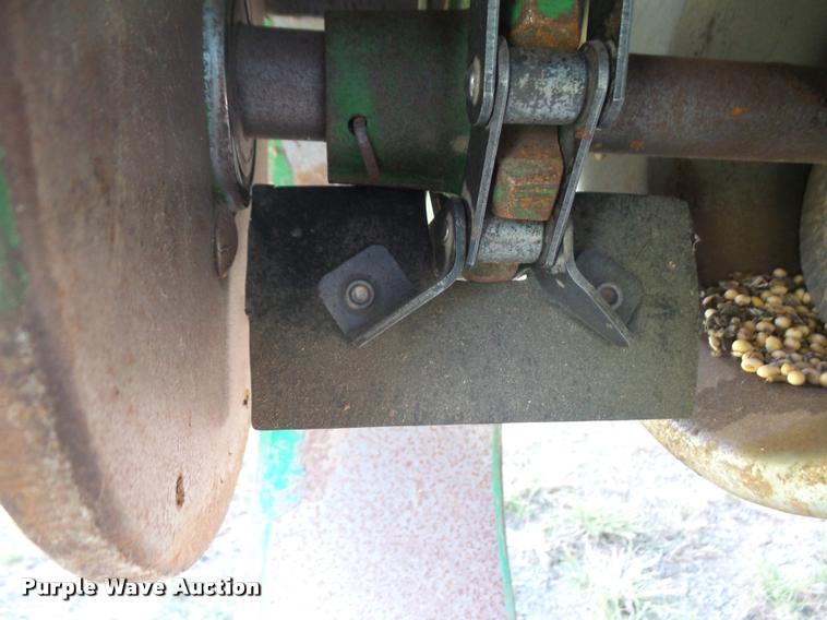 image for item DC5361 1981 John Deere 6620 Turbo combine